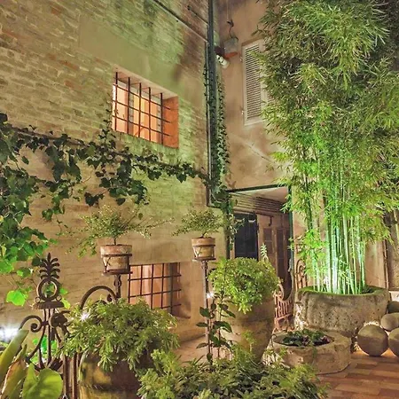 Appartamento Marcheamore - Bottega Di Giacomino For Art Lovers, With Private Courtyard *